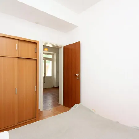 Apartman By The Sea Pomena, Mljet - 10426 *